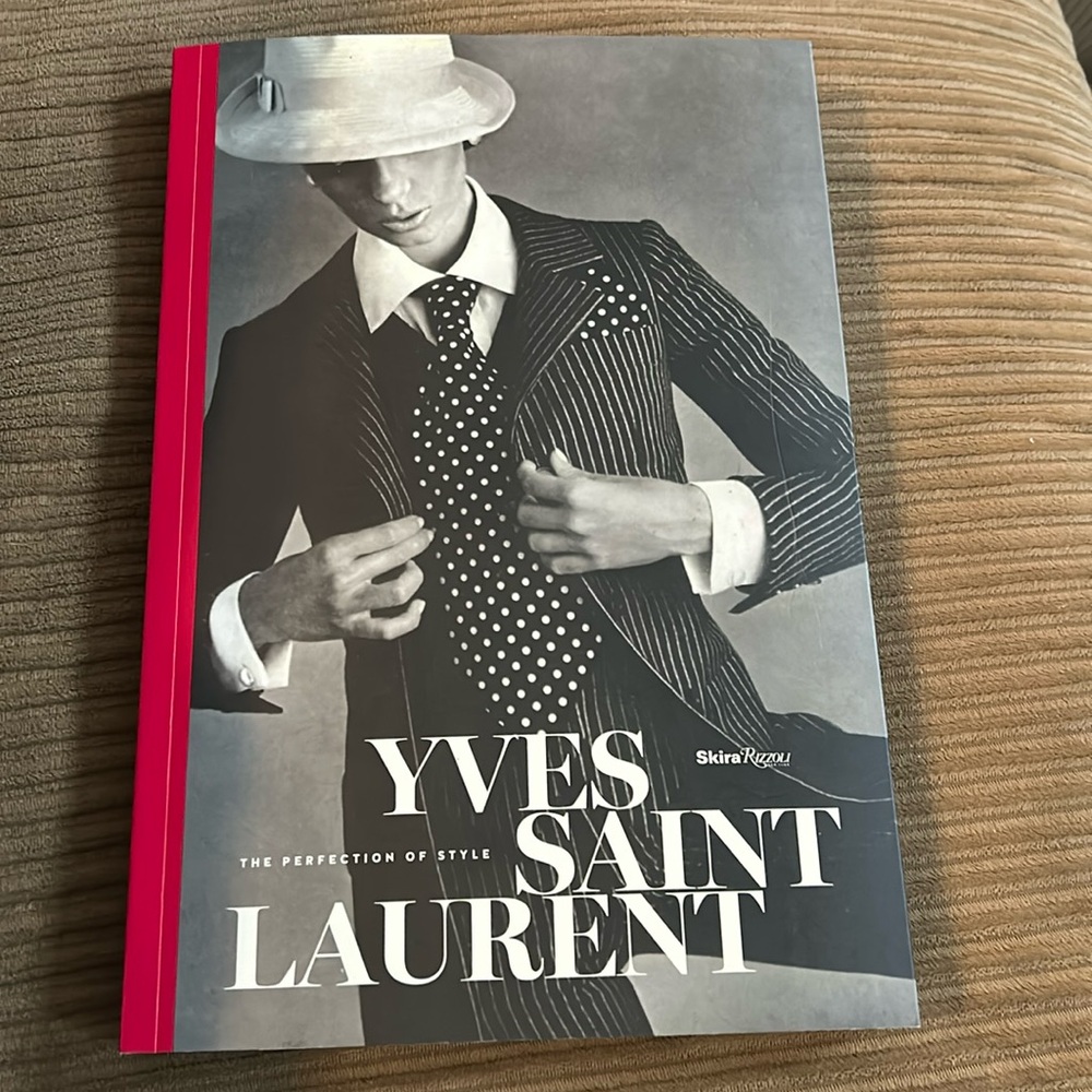 The perfection of style - Yvec Saint Laurent book